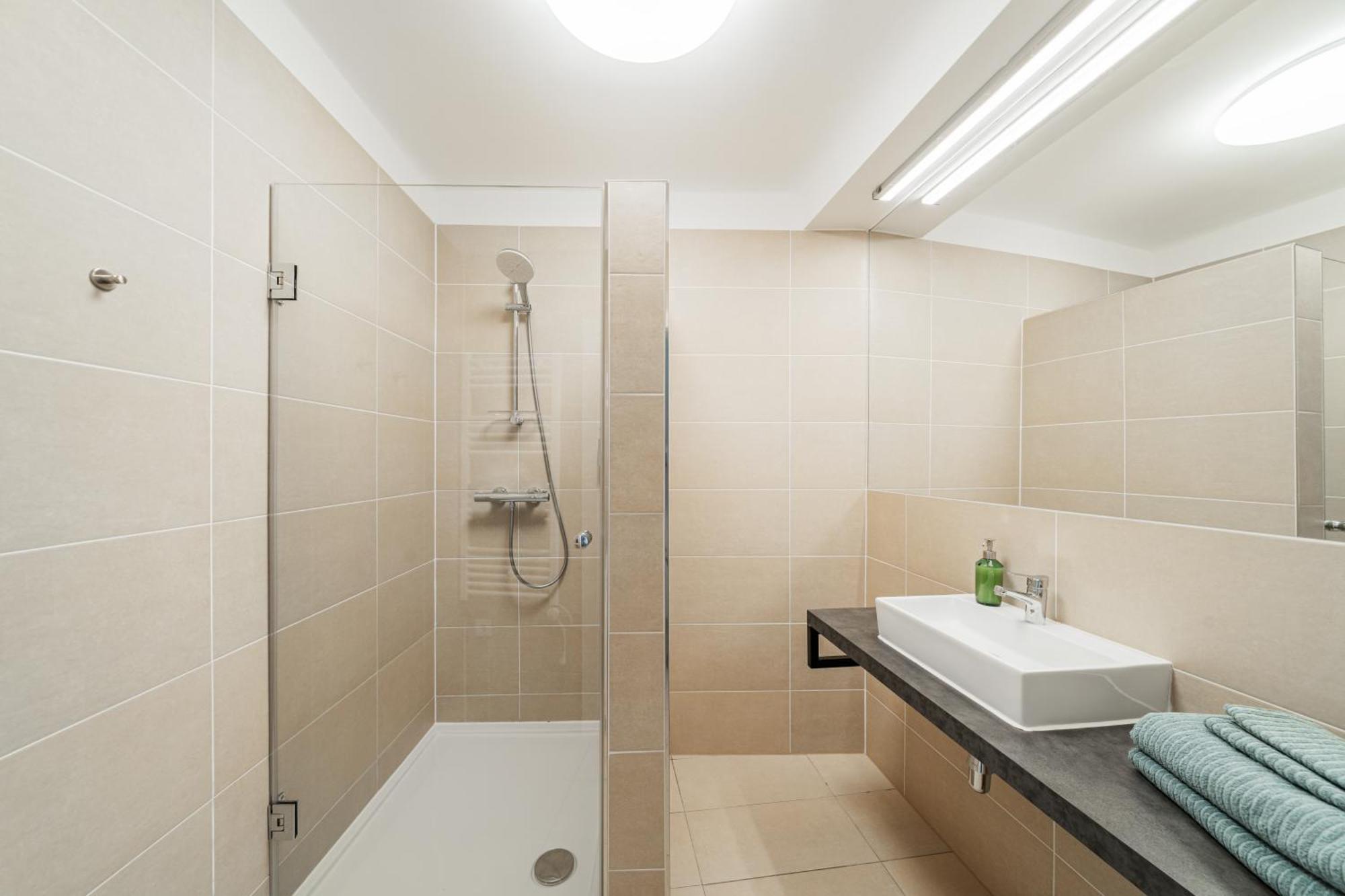 Apartment Central 60m2 10 Min Walk From Main Station Wien